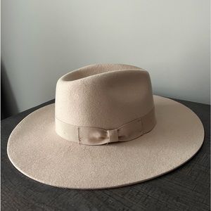 LOT OF 6 HATS. Urban Outfitters Wide Brim Felt Hat and UO Short Brim Felt Hat.